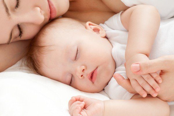 How much should my 7-9 month old baby sleep?