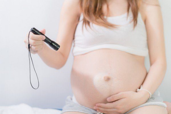 How can I stimulate my baby’s sense of sight?