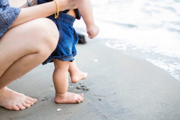 Tips for your baby’s first trip to the beach
