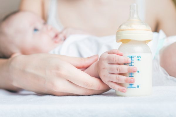 Hand coordination: 0-12 months