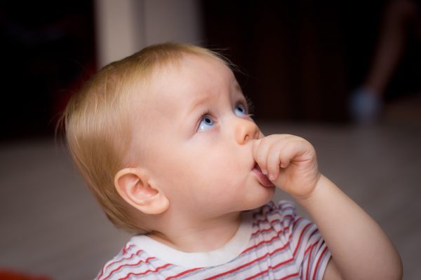 How to help your baby to stop thumb sucking?