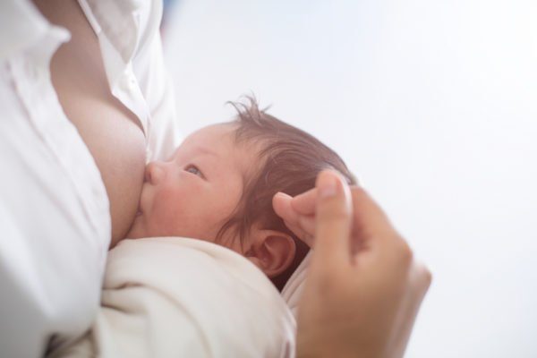 How to prevent a baby from choking on milk