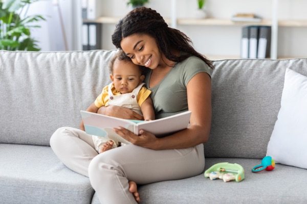 How to read to your 5-6 month old