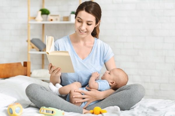 How to Read to your Newborn