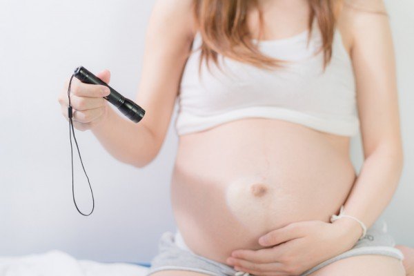 How can I stimulate my baby’s sense of sight?