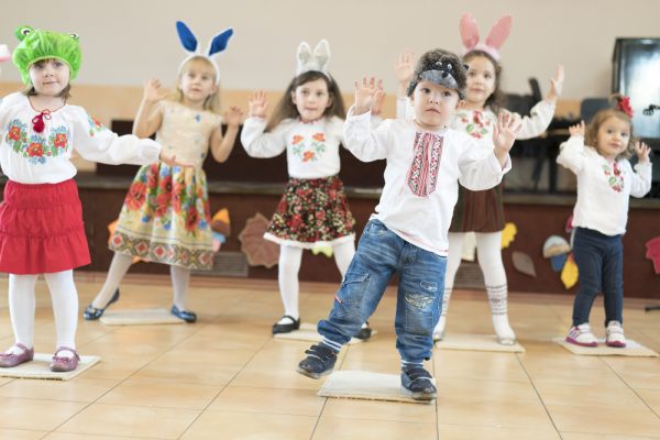 How to get a child to listen and follow directions?